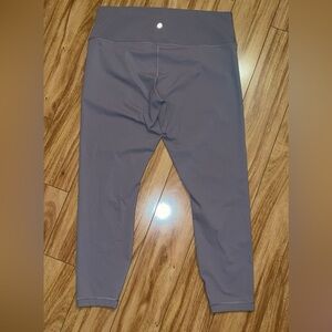 Lululemon size 14 cropped align leggings